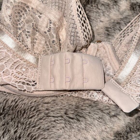 Freya Peach Neutral Lace Underwire Bra | Size 30D - Picture 5 of 8